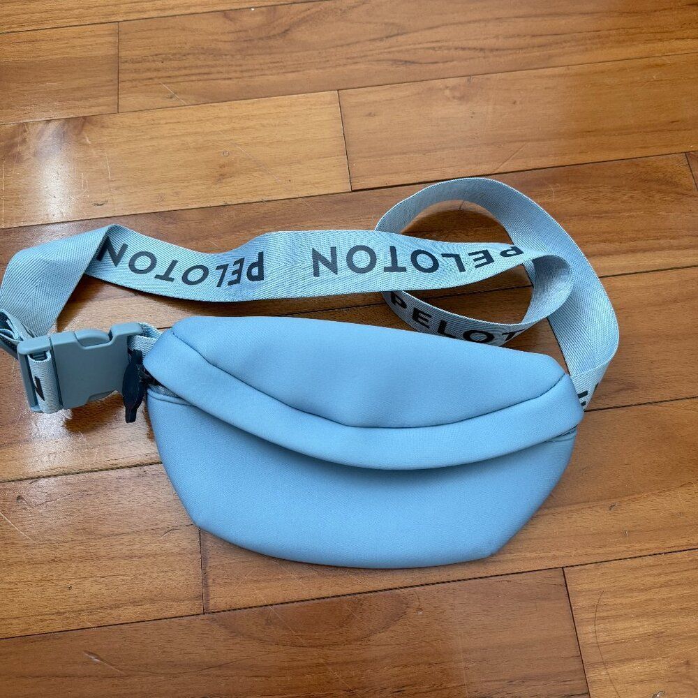 Women Peloton Neoprene Belt Bag Fanny Pack Bag Athletic Light Blue One Size